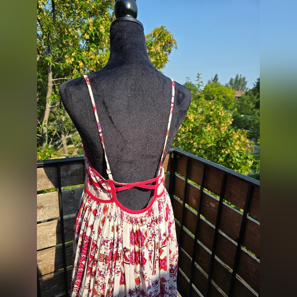 RAGA Flowy Low Back Beachy Dress - Picture 4 of 7
